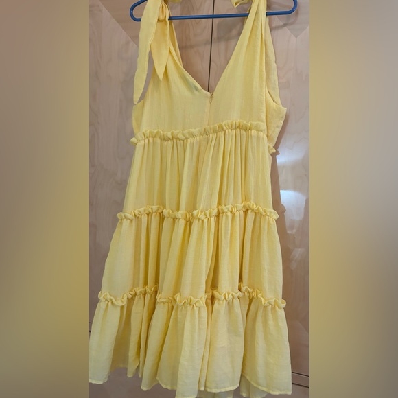 English Factory
Tie Shoulder Mini Dress Size:L. material New with tags - Picture 3 of 8